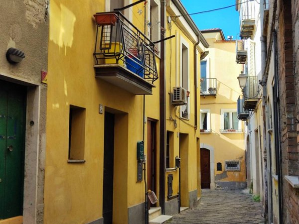 casa indipendente in vendita a Benevento in zona Centro Storico