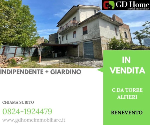 casa indipendente in vendita a Benevento in zona Centro Storico