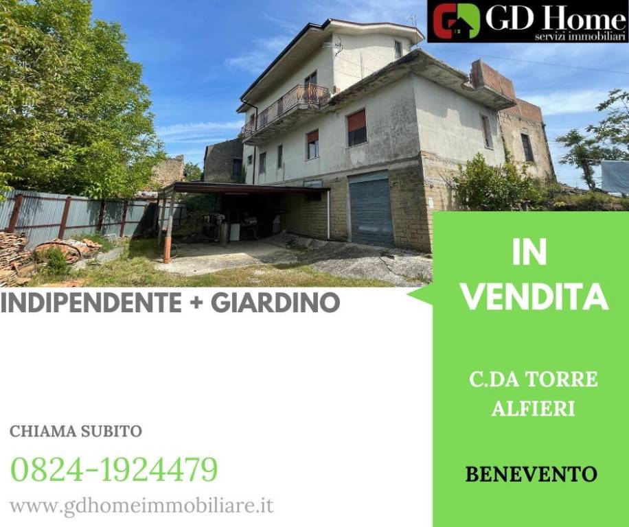 casa indipendente in vendita a Benevento in zona Centro Storico