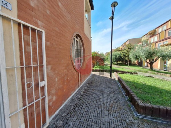 locale commerciale in vendita a Benevento in zona Centro Storico