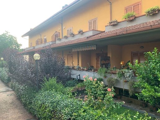 casa indipendente in vendita a Benevento in zona Mellusi / Atlantici
