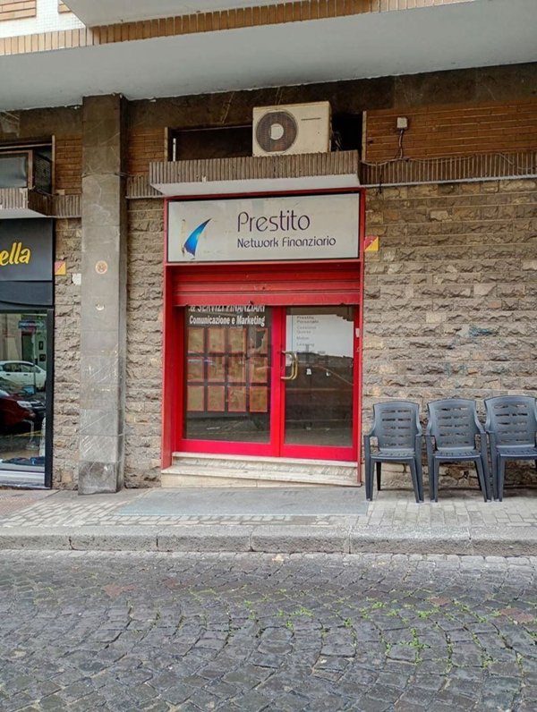 locale commerciale in vendita a Benevento in zona Centro Storico