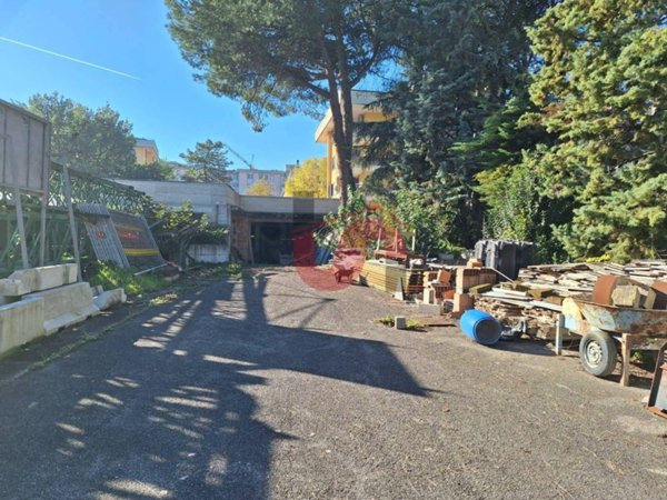 locale commerciale in vendita a Benevento