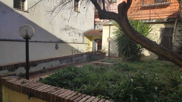casa indipendente in vendita a Benevento in zona Centro Storico