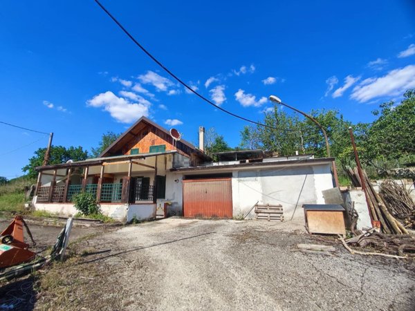 casa indipendente in vendita a Benevento