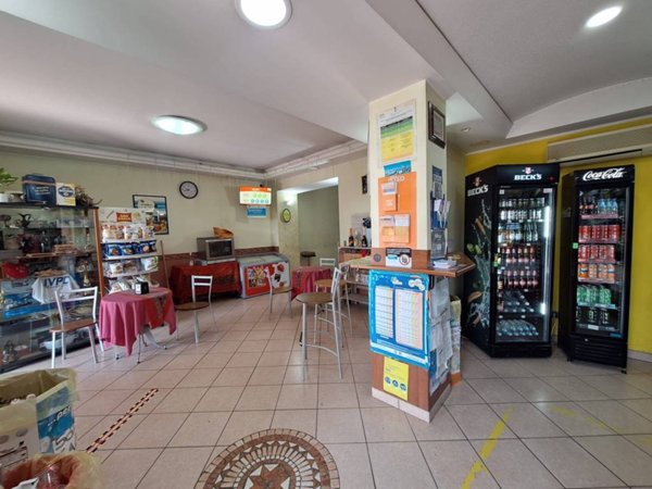 negozio in vendita a Benevento in zona San Vitale