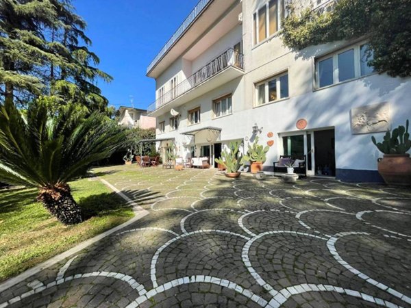 casa indipendente in vendita a Benevento in zona Pacevecchia