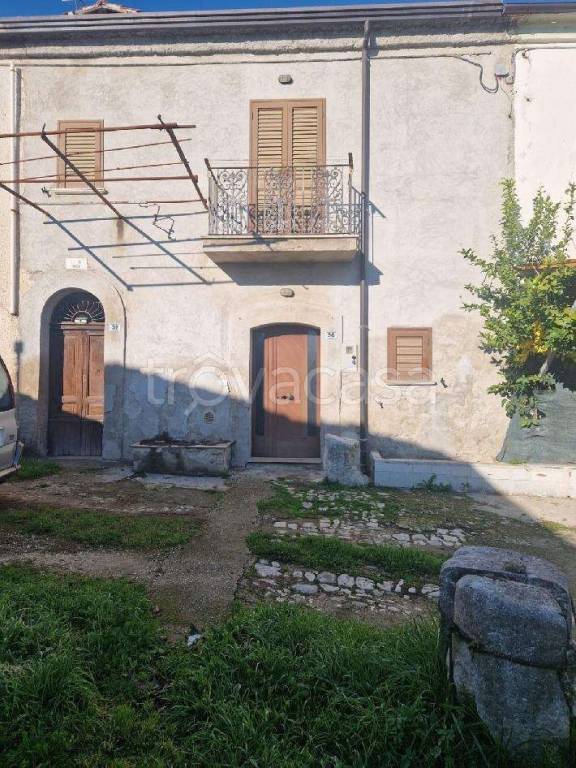 casa indipendente in vendita a Benevento in zona Centro Storico
