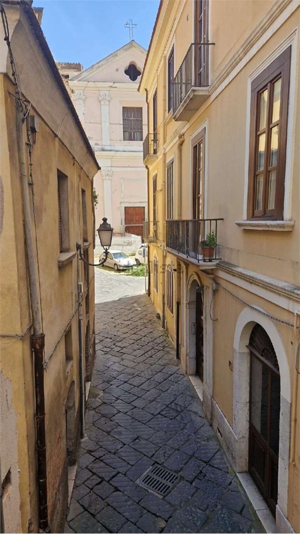 appartamento in vendita a Benevento in zona Centro Storico