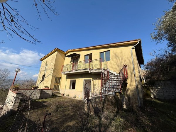 casa semindipendente in vendita a Benevento