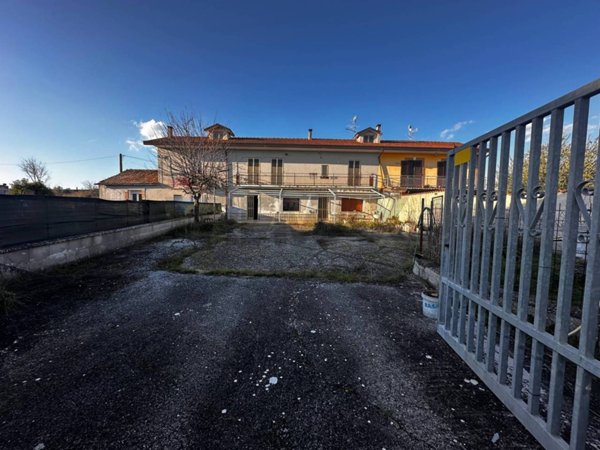 casa indipendente in vendita a Benevento