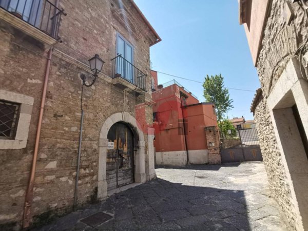 appartamento in vendita a Benevento in zona Centro Storico