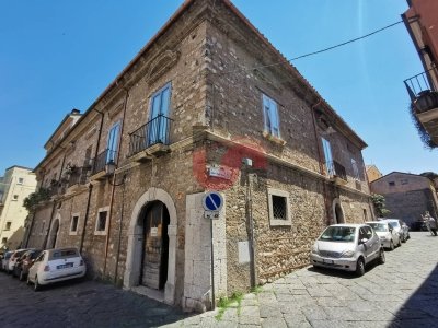 appartamento in vendita a Benevento in zona Centro Storico