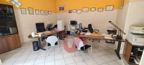 locale commerciale in vendita a Benevento in zona Mellusi / Atlantici