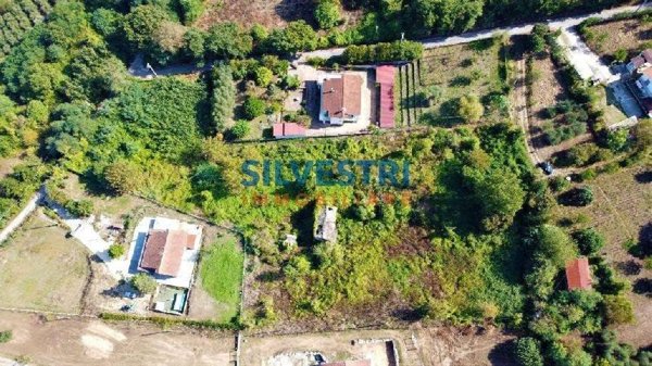 casa indipendente in vendita a Benevento in zona Centro Storico