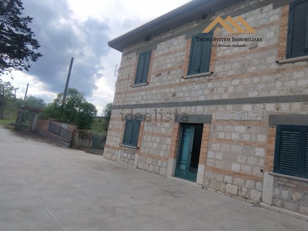 casa indipendente in vendita a Benevento