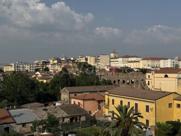 appartamento in vendita a Benevento in zona Centro Storico