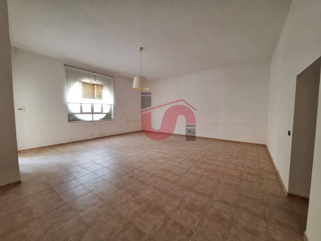 negozio in vendita a Benevento in zona Porta Rufina