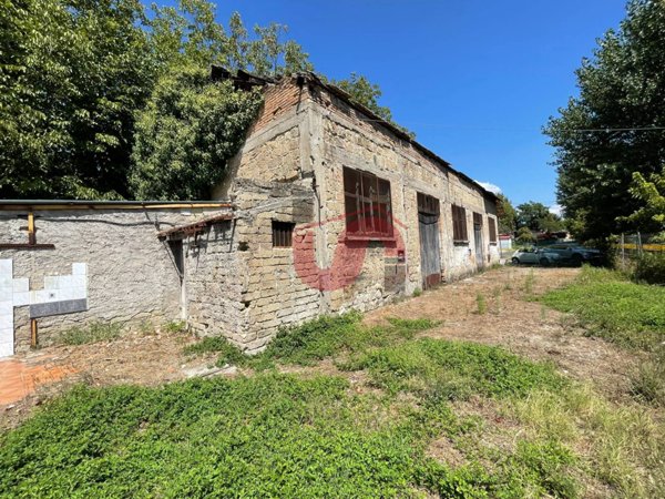 intera palazzina in vendita a Benevento in zona Centro Storico
