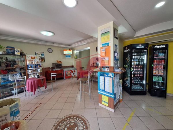 locale commerciale in vendita a Benevento in zona San Vitale