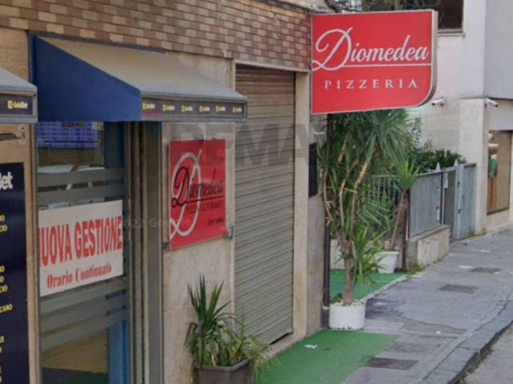 locale commerciale in vendita a Benevento in zona Centro Storico