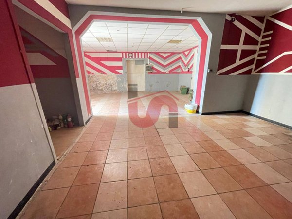 locale commerciale in vendita a Benevento