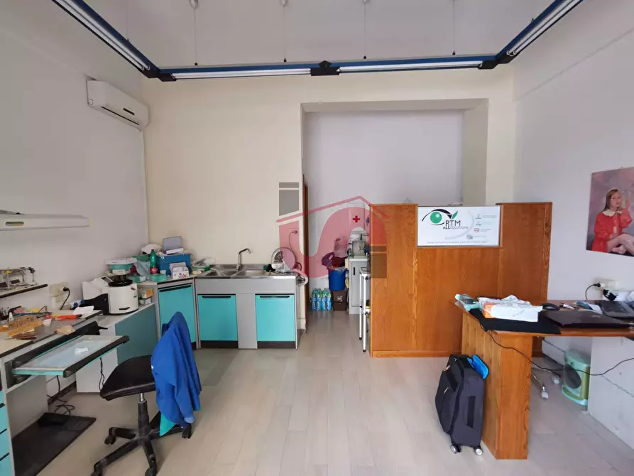 locale commerciale in vendita a Benevento