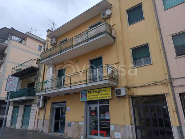 negozio in vendita a Benevento in zona Libertà
