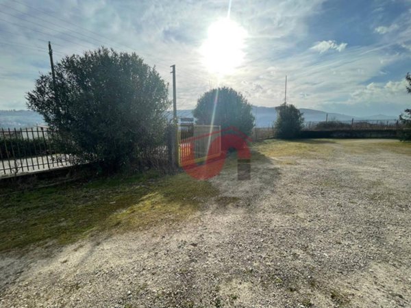 locale commerciale in vendita a Benevento