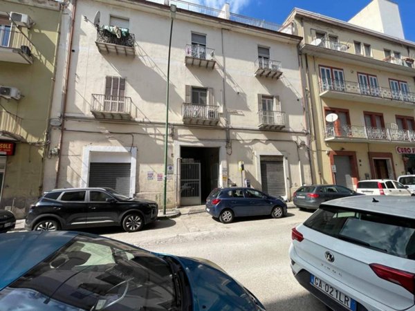 locale commerciale in vendita a Benevento in zona Ferrovia