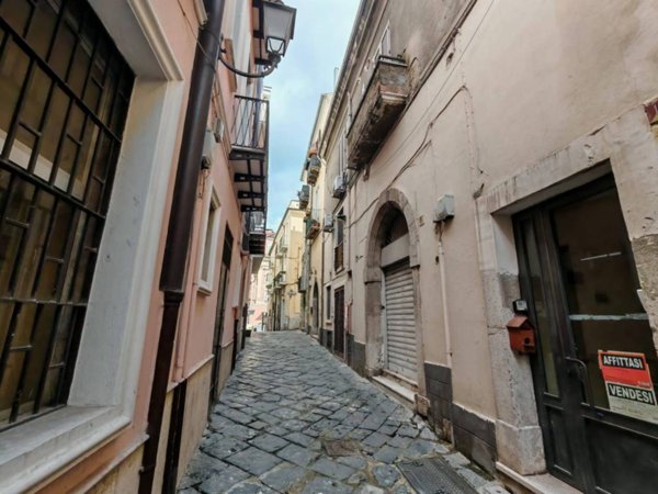 appartamento in vendita a Benevento in zona Centro Storico