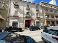 negozio in vendita a Benevento in zona Ferrovia