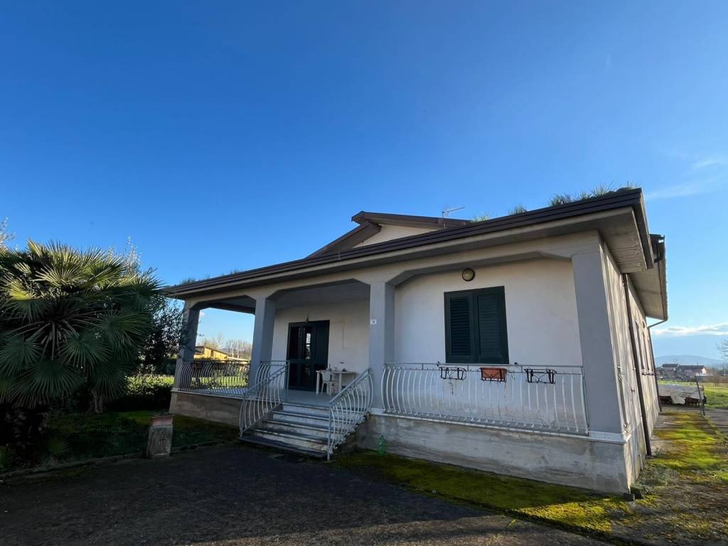 casa indipendente in vendita a Benevento in zona San Vitale