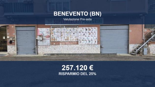 negozio in vendita a Benevento in zona Ferrovia