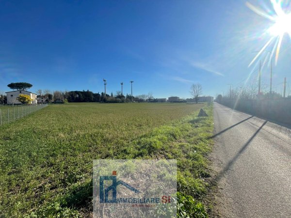casa indipendente in vendita a Benevento in zona Ferrovia