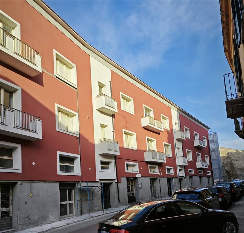 negozio in vendita a Benevento in zona Centro Storico