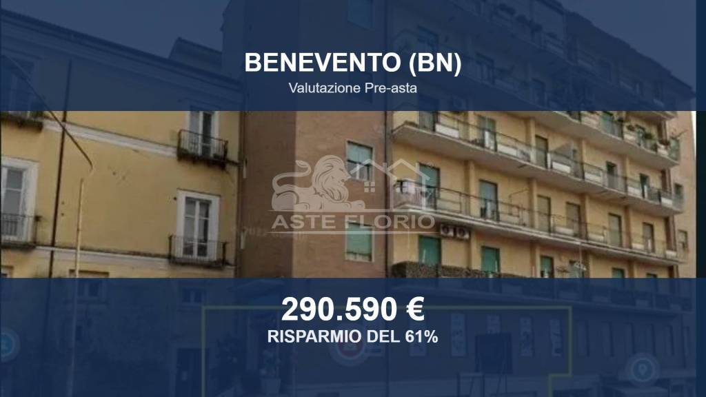 negozio in vendita a Benevento in zona Centro Storico