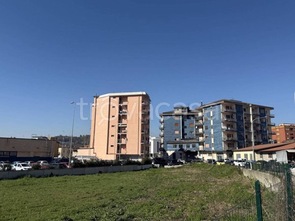 locale commerciale in vendita a Benevento in zona Centro Storico