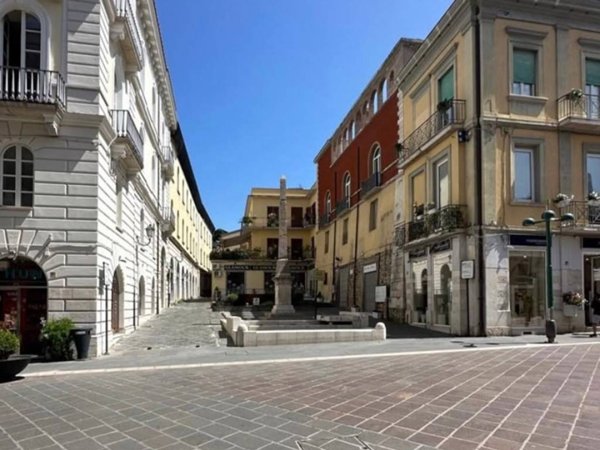 appartamento in vendita a Benevento in zona Centro Storico