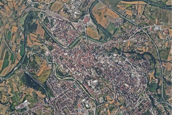 negozio in vendita a Benevento in zona Centro Storico