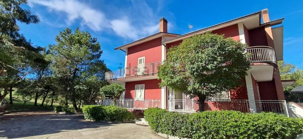 casa indipendente in vendita a Benevento in zona Epitaffio
