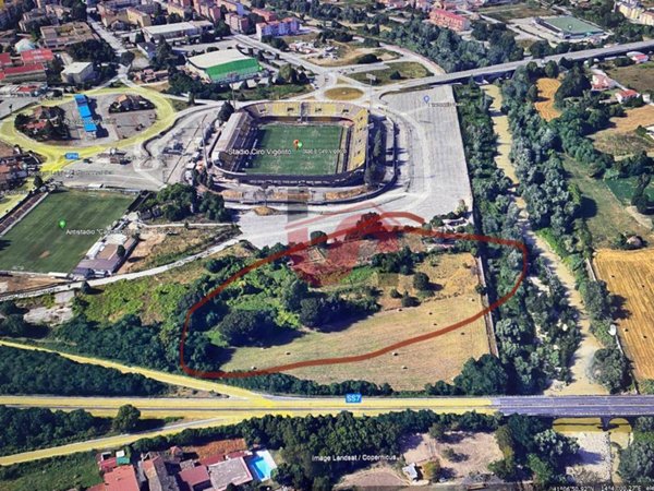 casa indipendente in vendita a Benevento in zona Libertà