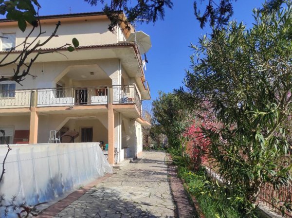 casa indipendente in vendita a Benevento in zona Centro Storico