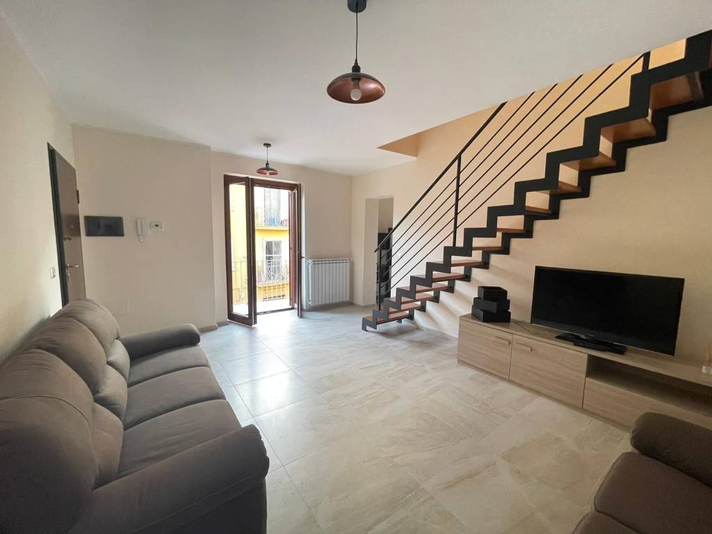 casa semindipendente in vendita a Benevento in zona Centro Storico