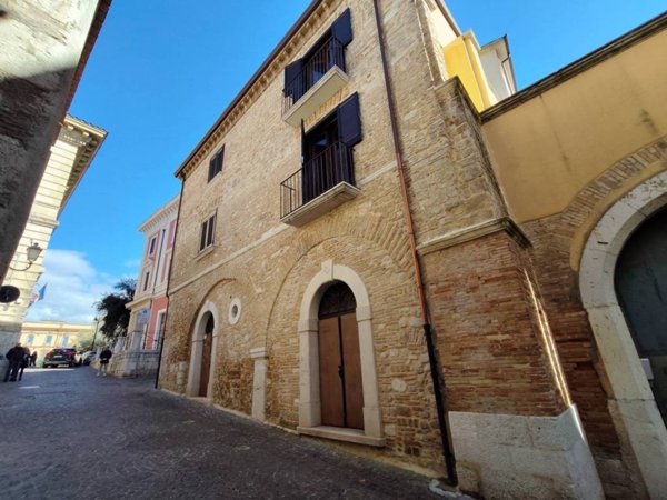 pentavano in vendita a Benevento in zona Centro Storico
