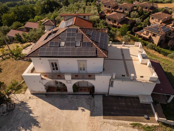 casa indipendente in vendita a Benevento in zona Centro Storico