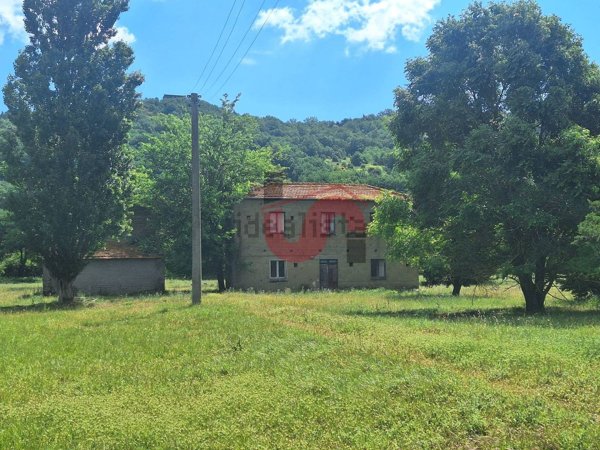 casa indipendente in vendita a Benevento in zona Mellusi / Atlantici