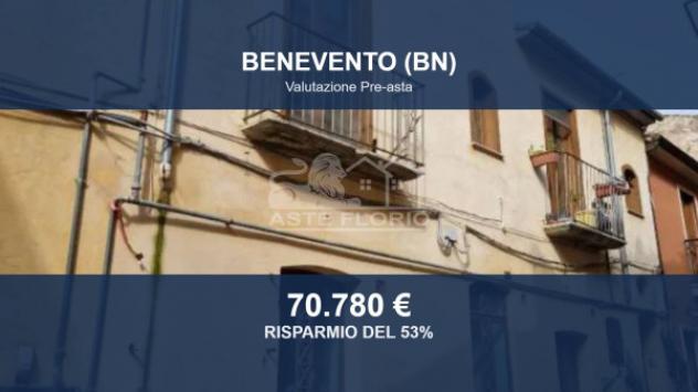 negozio in vendita a Benevento in zona Centro Storico