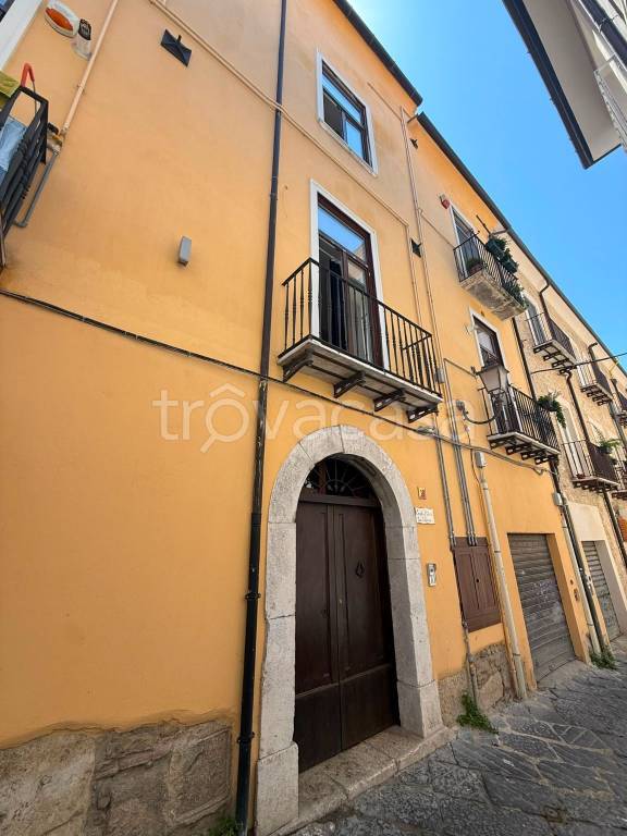 appartamento in vendita a Benevento in zona Centro Storico