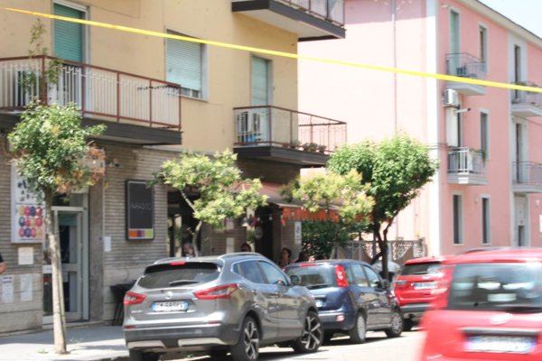 negozio in vendita a Benevento in zona Mellusi / Atlantici
